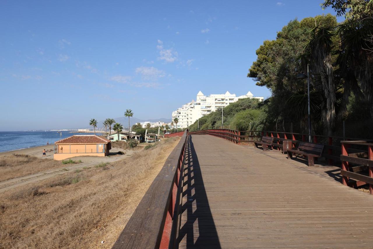 Lujo En Banana Primera Línea De Playa Apartamento Marbella